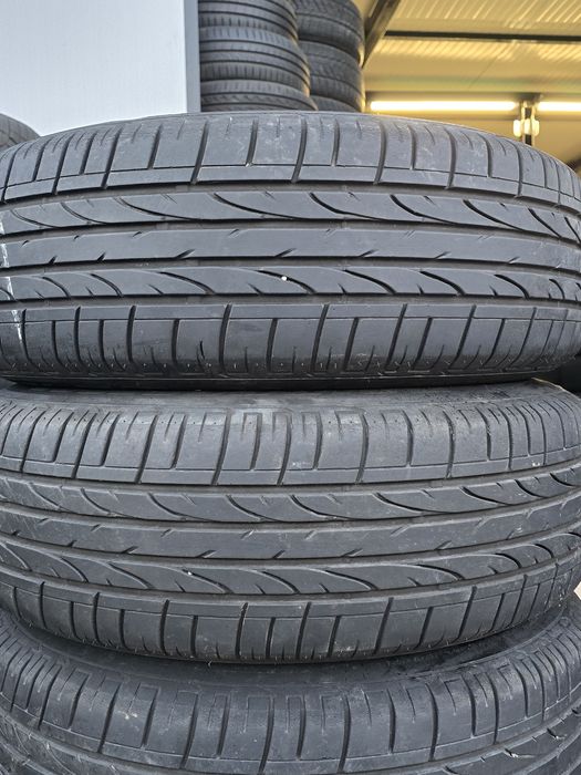 4 Броя 215/65/16 Bridgestone 2x5,6mm 2x5,2mm