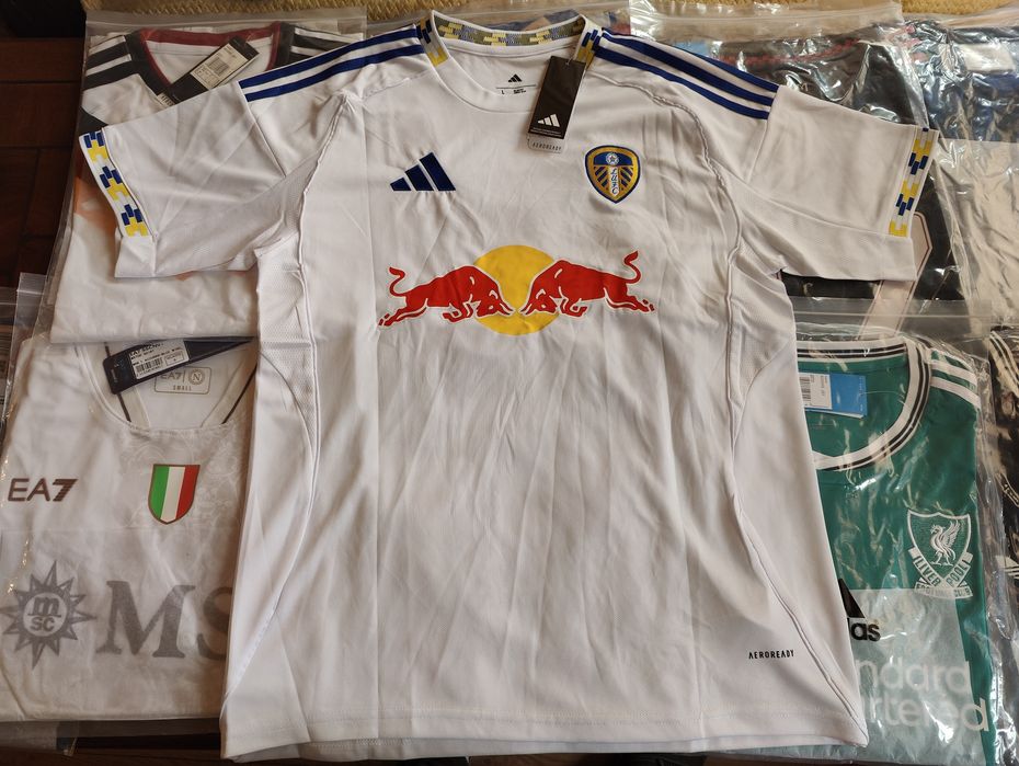 Футболни тениски Leeds United 2025/2026 Gruev