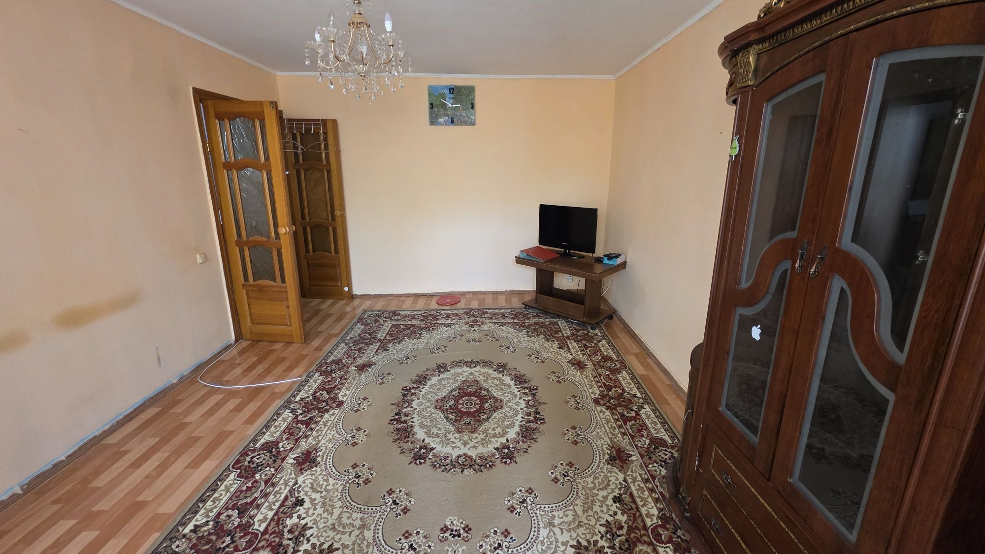 Слам квартиру в центре Уральска