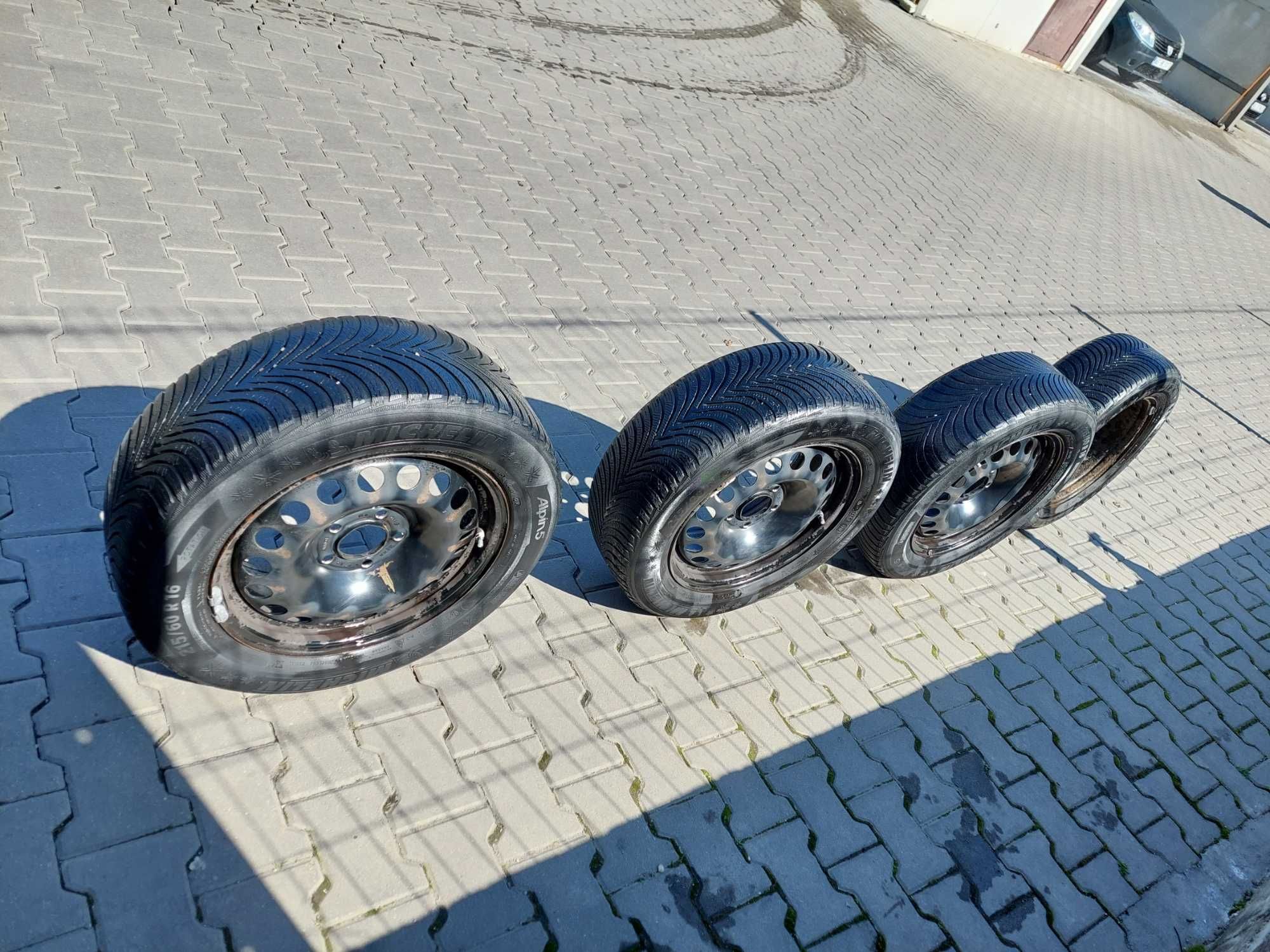 set roti iarna cu jante metal,senzori pres si capace,opel astra J 2014