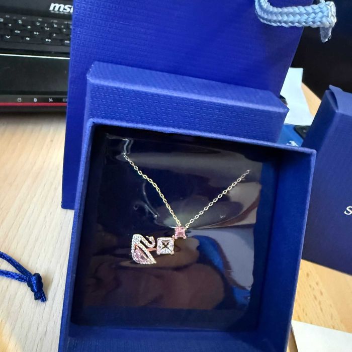 Lantisor Swarovski Dancing Swan Rose/Gold