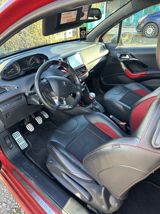 Спортен мултифункционален волан за GT Peugeot 208