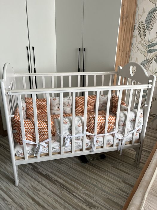 Продам детскую кроватку