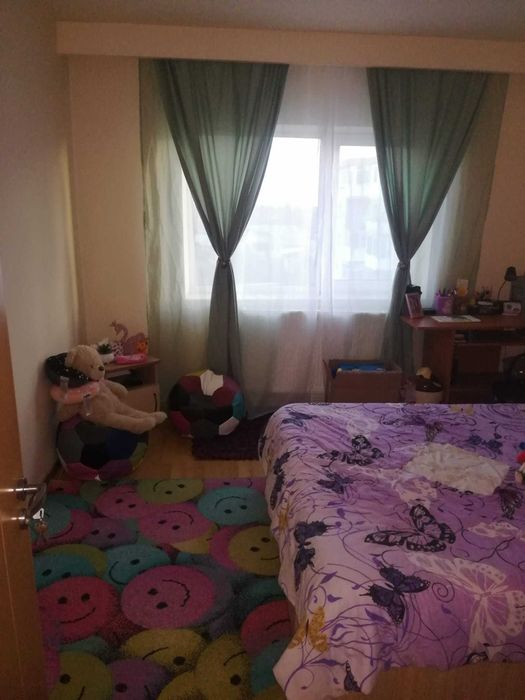 Inchiriere apartament 3 camere 2 bai decomandat