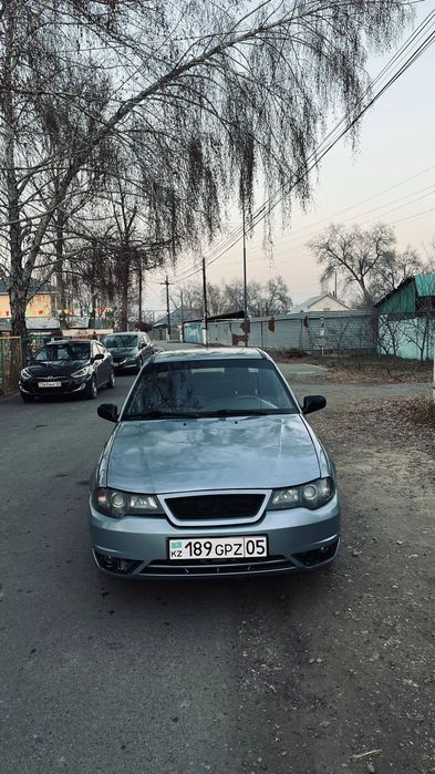 продам нексию срочно