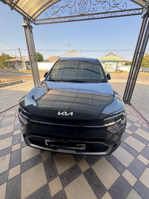 Srochno sotiladi KIA CARENS 2024