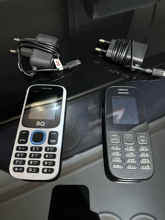 Продам телефоны.