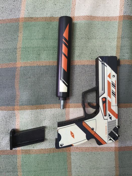 Пистолет игрушечный