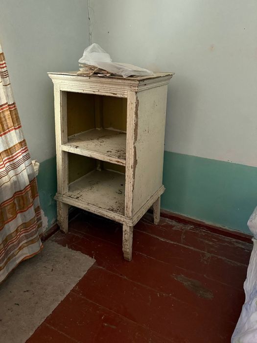 тумбочка для грампластинок