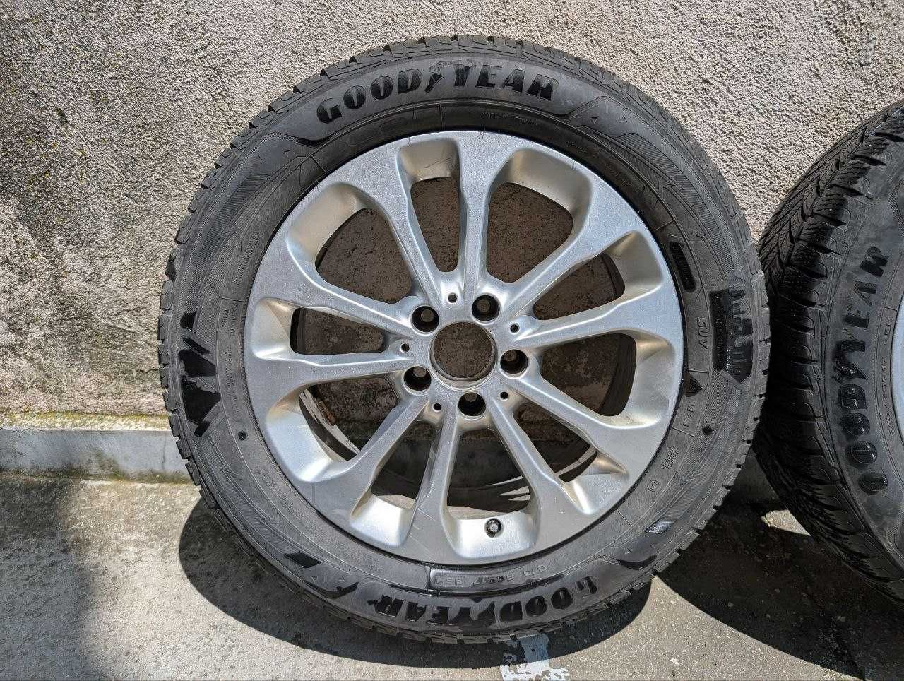 Продавам зимни гуми с джанти за Mercedes GLA