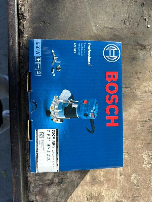 Оберфреза Bosch professional GKF 550