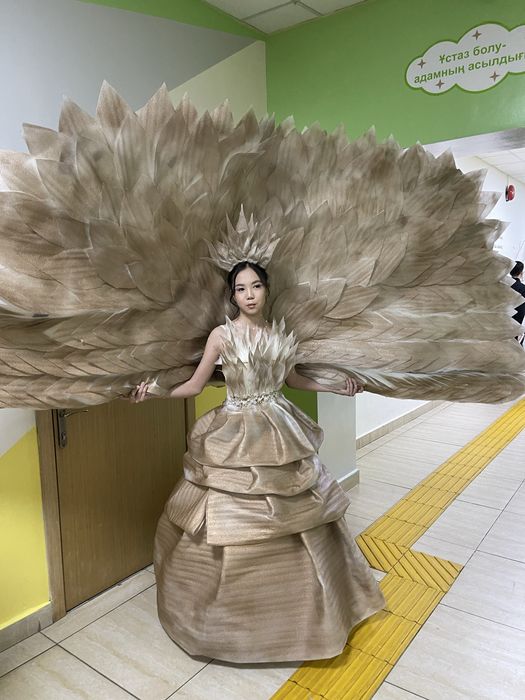 Платье ручкой работы для осеннего бала