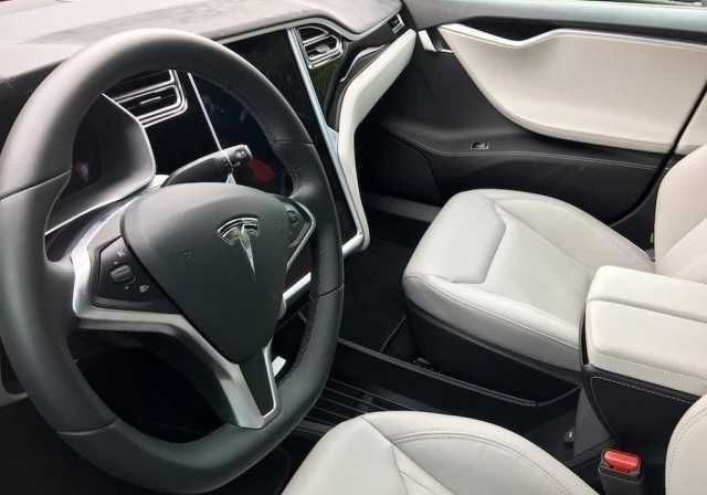 Tesla Model S 90D 2016 г. (Американка)