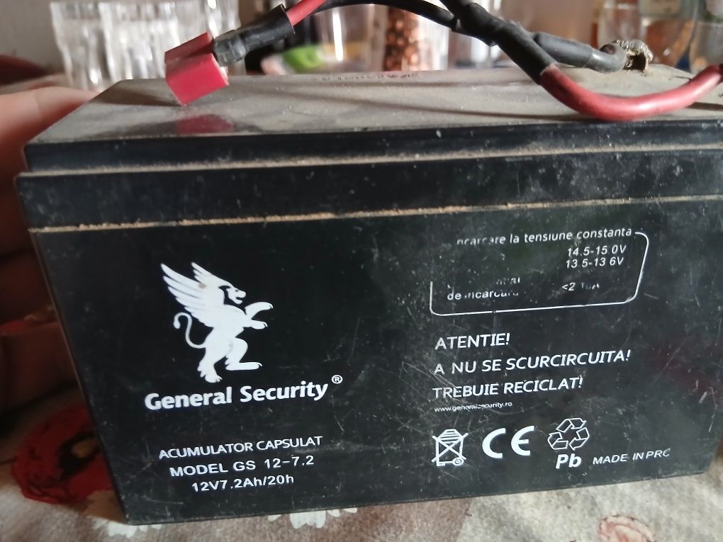 Se vinde vaporaș pescuit pt plantat Nova Bait Boat
