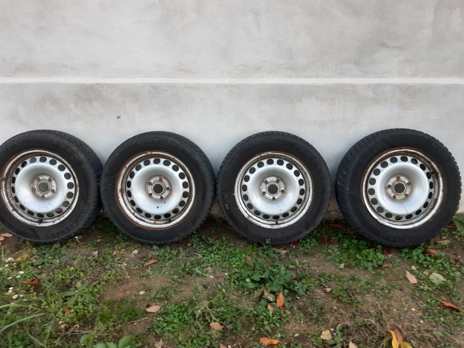 Roți de iarna sharan model 2012 et 33 205/60/16