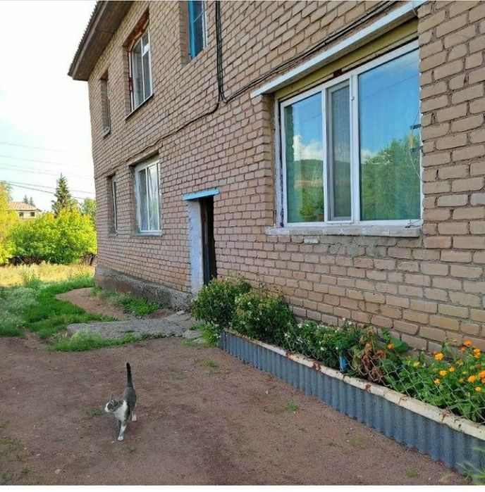 Продам или обменяю квартиру  возможно в  Р.Ф. .