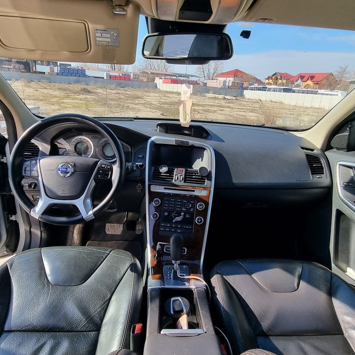 Volvo xc60 2.4 215hp 2010