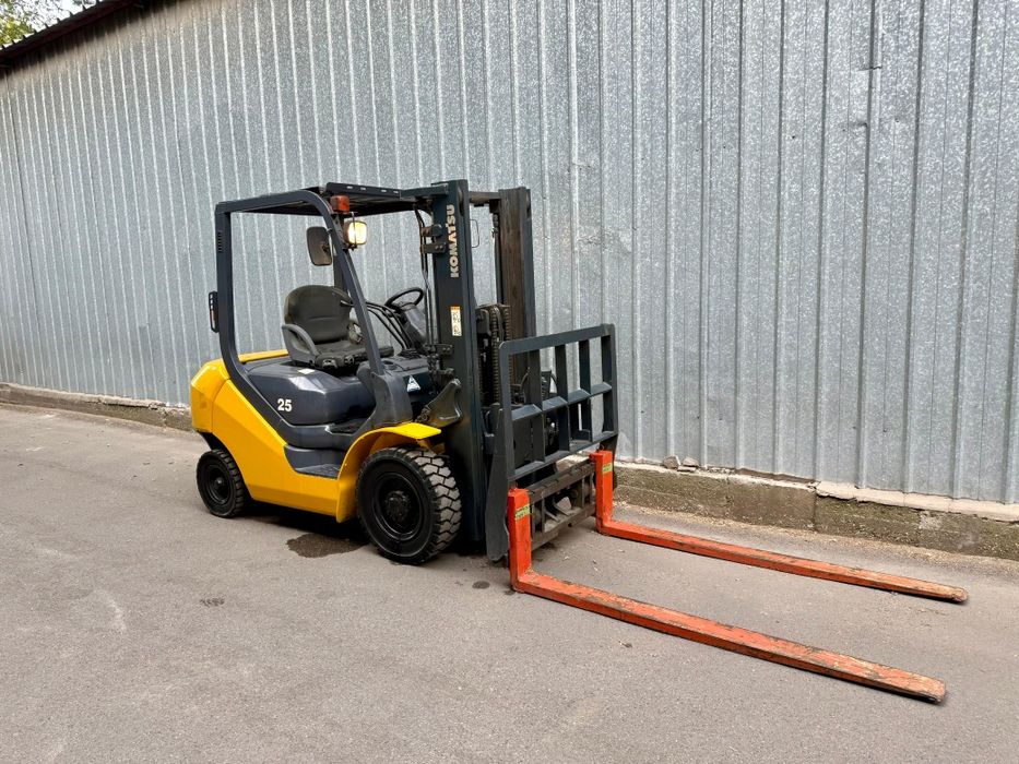 Вилочный погрузчик/кара KOMATSU FG25