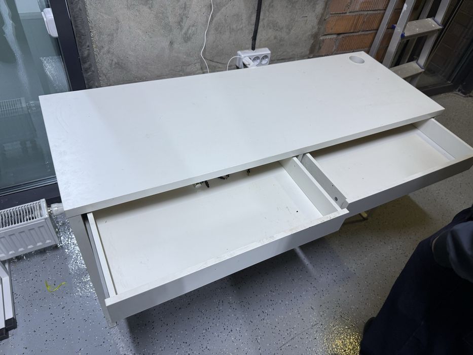 Продам стол рабочий в отличном состоянии