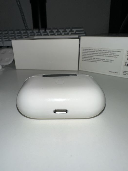 Airpods Pro cu carcasa incarcare Wireless