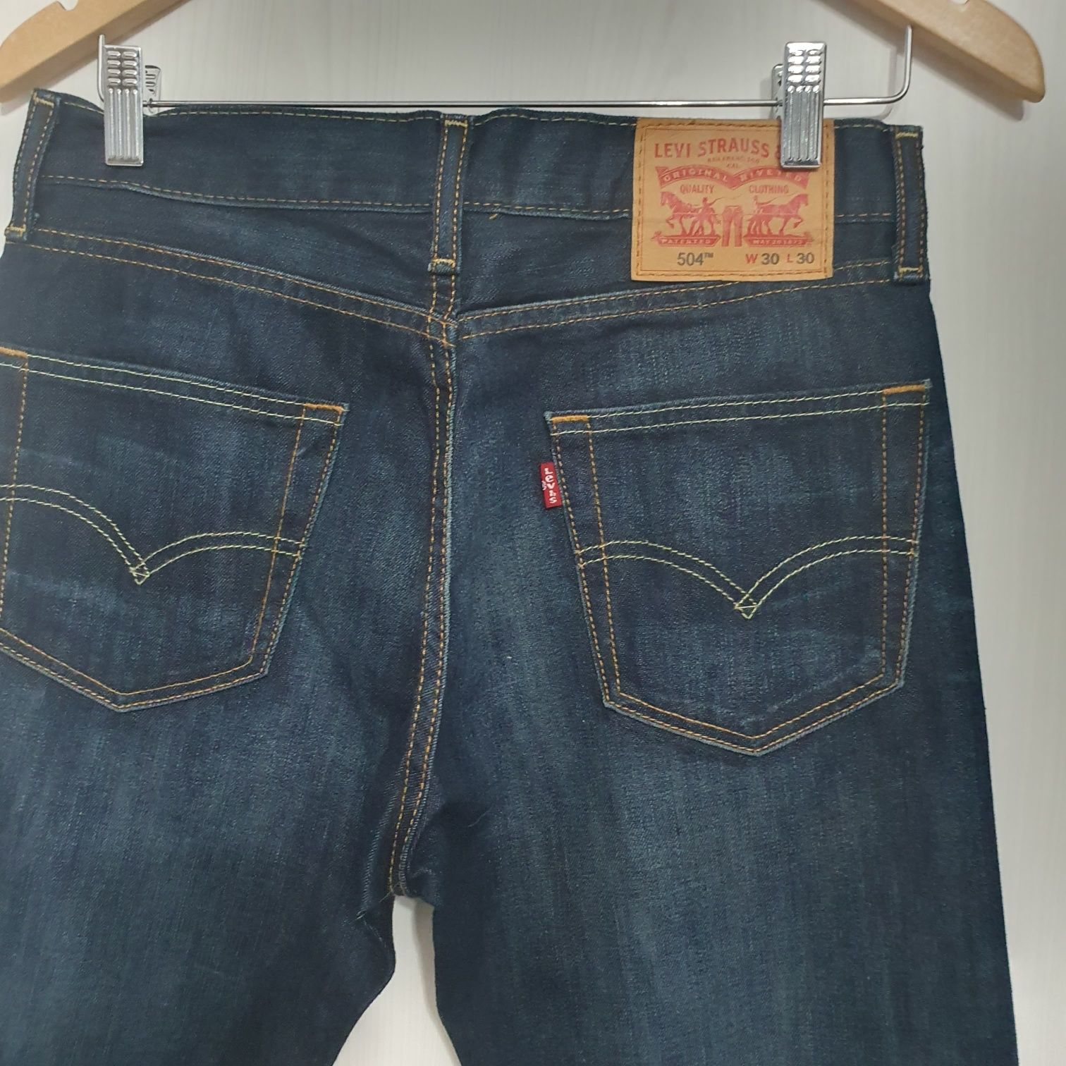 Blugi Levi's 504   w30. L30