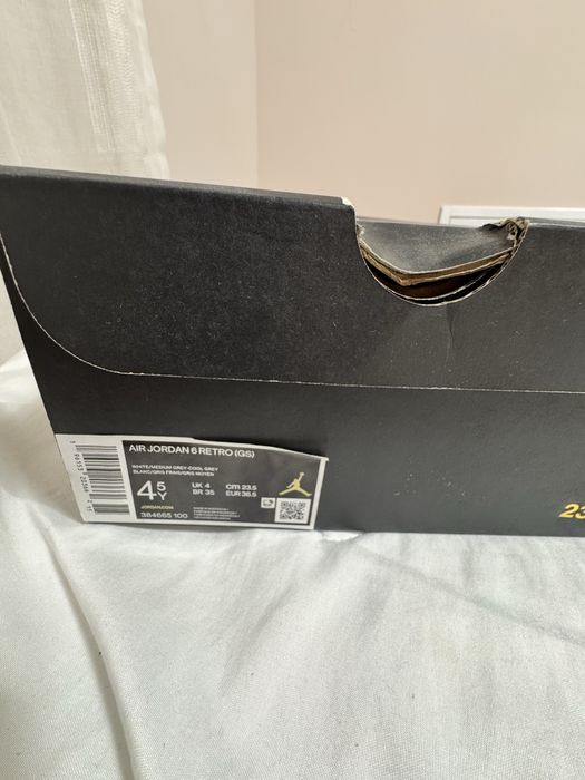 Air jordan 6 Gri folositi