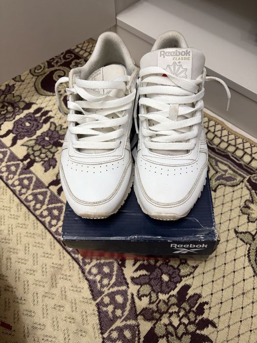 продам reebook кросовки 37,5 размер