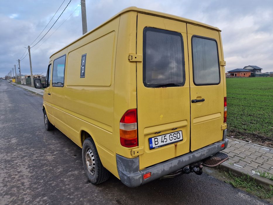 Mercedes Sprinter 316 Mixt Utilitara cu 6 locuri 2.7 - 156 CP