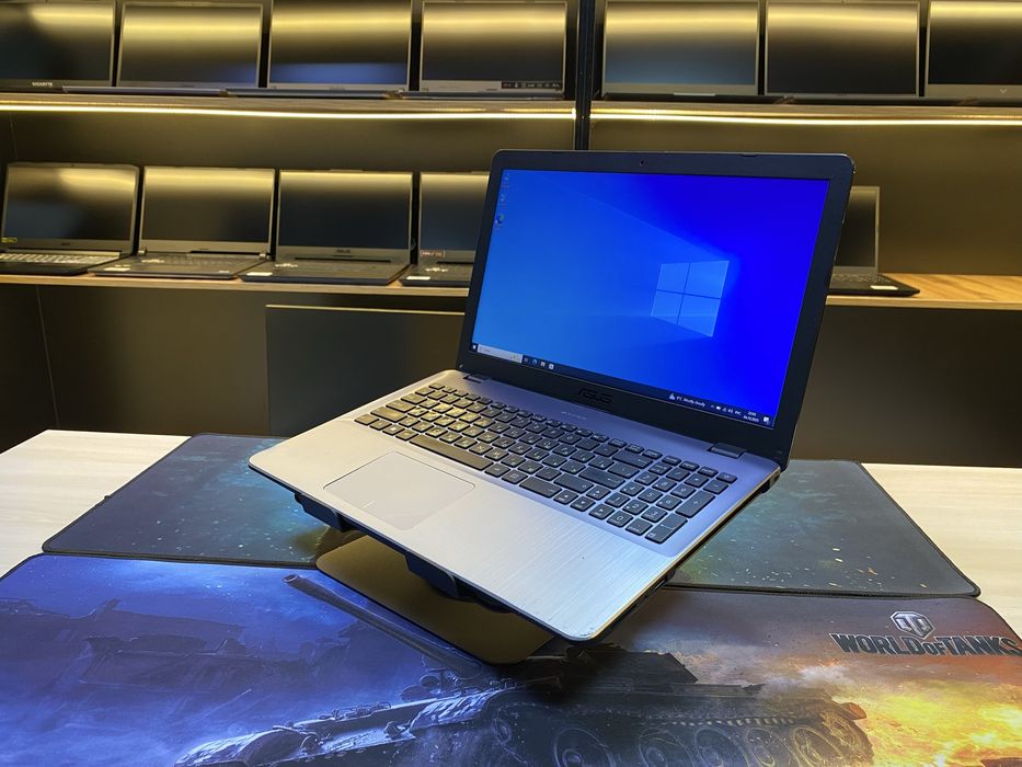 Ноутбук Asus VivoBook 15 X542U Core i7-7500U! 8GB! SSD 128GB+ HDD 500G