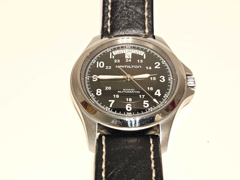 Продавам военнен пилотски стил автоматик  часовник Hamilton Khaki