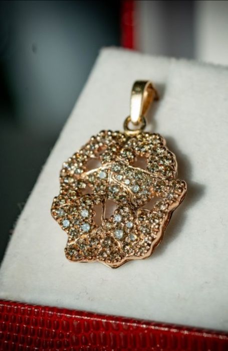 Pandant diamante aur 18k certificat