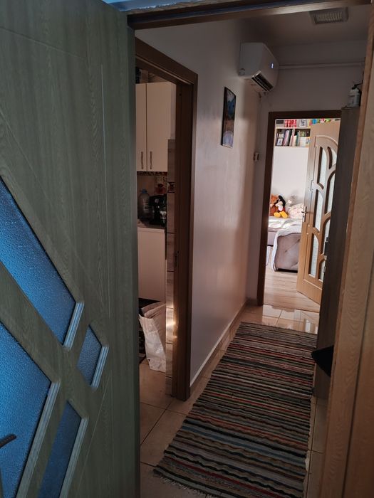 Vând apartament zona capăt cug