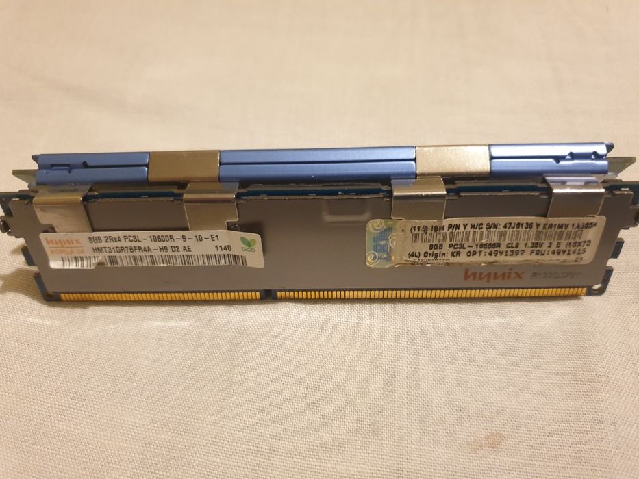 memorii p.c. de  8 și 4 gb
