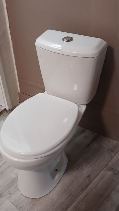 Продается унитаз