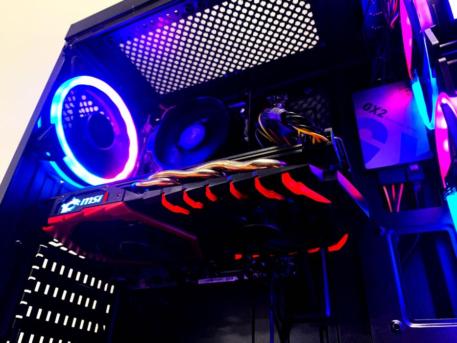 Геймърси чисто нов компютър с гаранция!