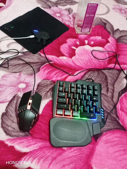 Продам Игровая клавиатура + мышь + Bluetooth адаптер для телефона