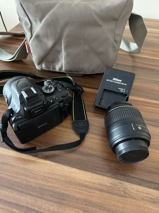 Фотоапарат Nikon D5200 + 2 обектива + аксесоари
