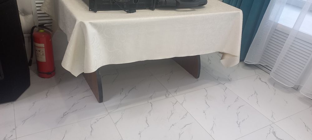 Столы для кафе, столовой