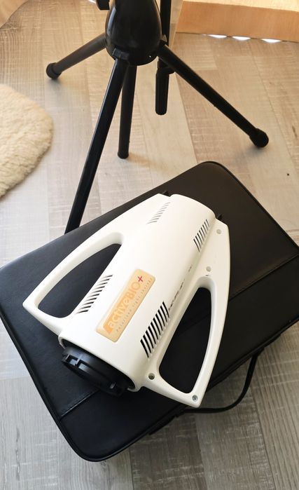 ACTIVBIO+ Lampă Terapeutică cu Lumină Polarizată