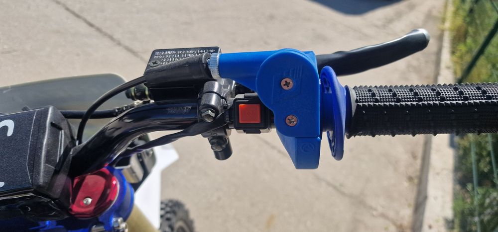 Кросов Мотор 250 кубика UPBEAT със фар