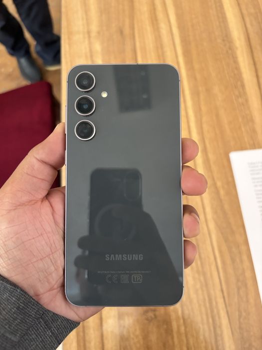 Samsung 23 fe yangi xolatda
