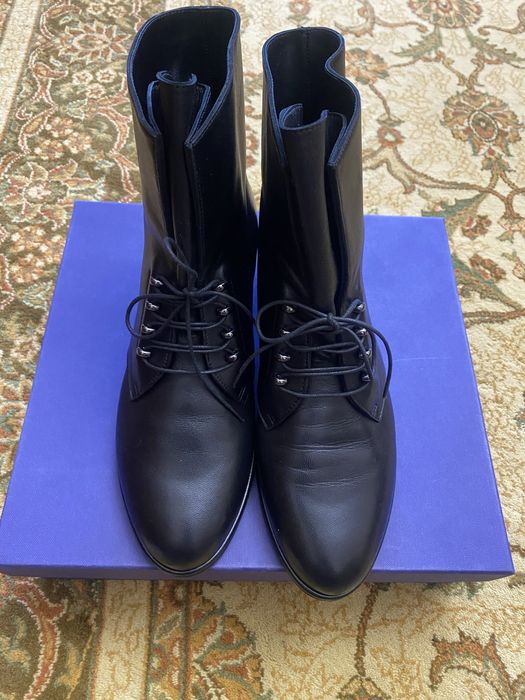 Продам классические женские ботинки.Фирмы STUART WEITZMAN.