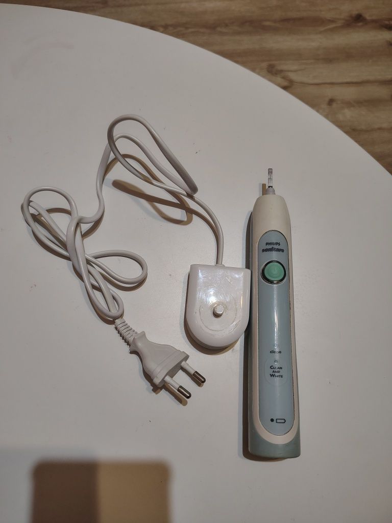 Продавам Електрическа Четка за Зъби Philips