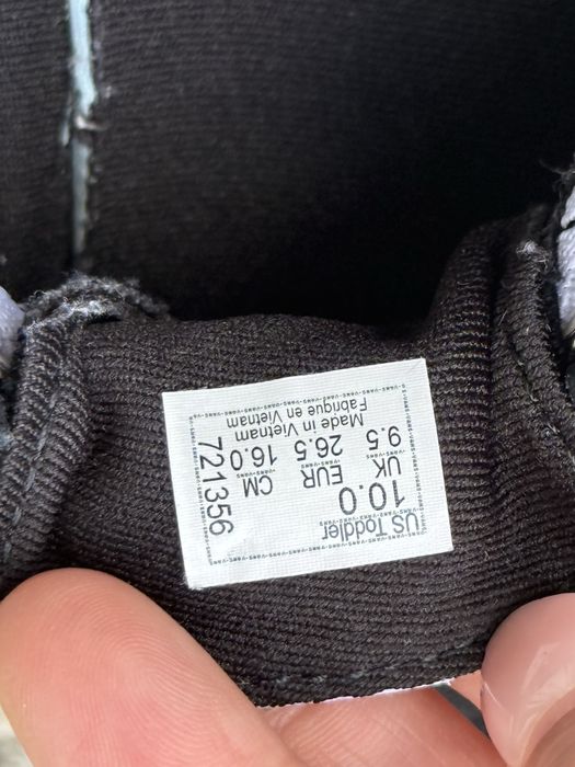 Boys Vans Running Shoes EU 26.5 (US10)  practic noi