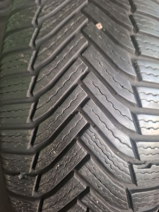 215 60 16 4бр Michelin дот 3519 като нови цената е за 1бр