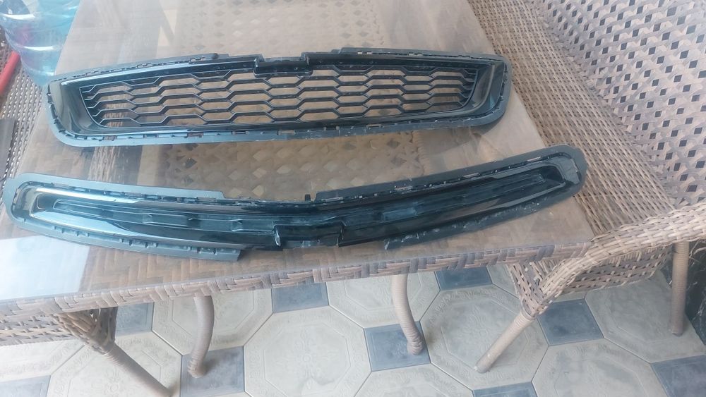 Продаётся решотка радиатока  на кобальт