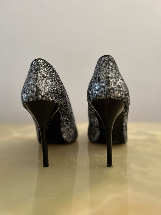Pantofi stiletto