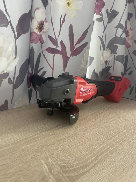 Flex milwaukee cu variator de viteza