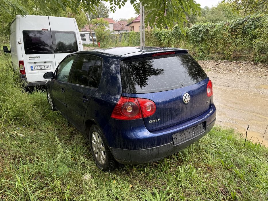 Volkswagen Golf 5 1.9Diesel fara acte