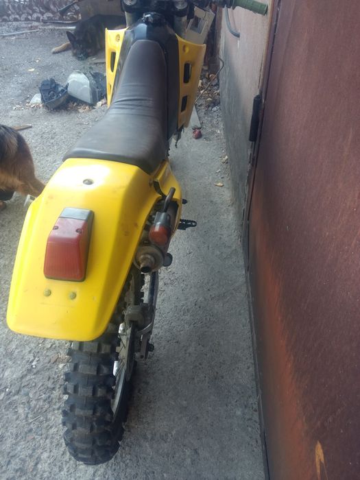 Suzuki TS200 на части